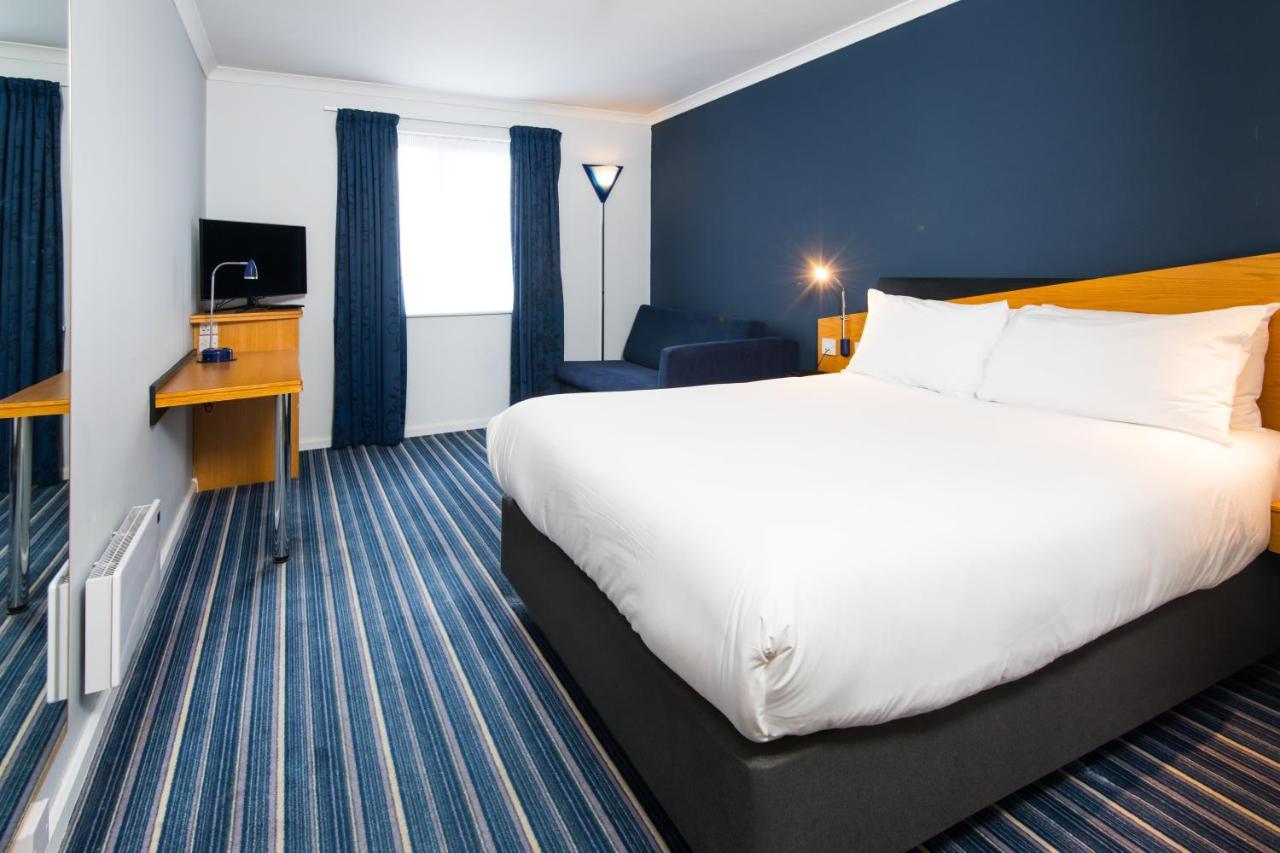 Holiday Inn Express Manchester East, An Ihg Hotel Экстерьер фото