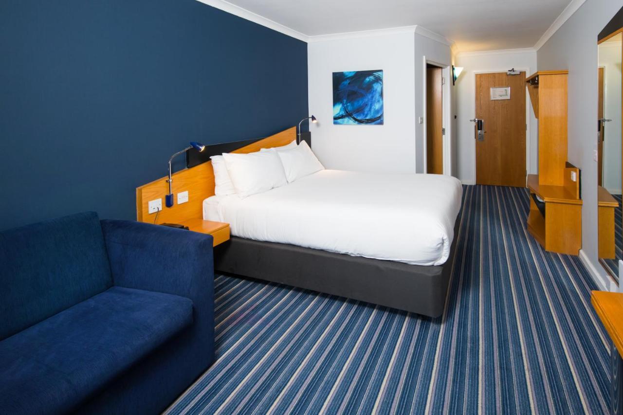 Holiday Inn Express Manchester East, An Ihg Hotel Экстерьер фото