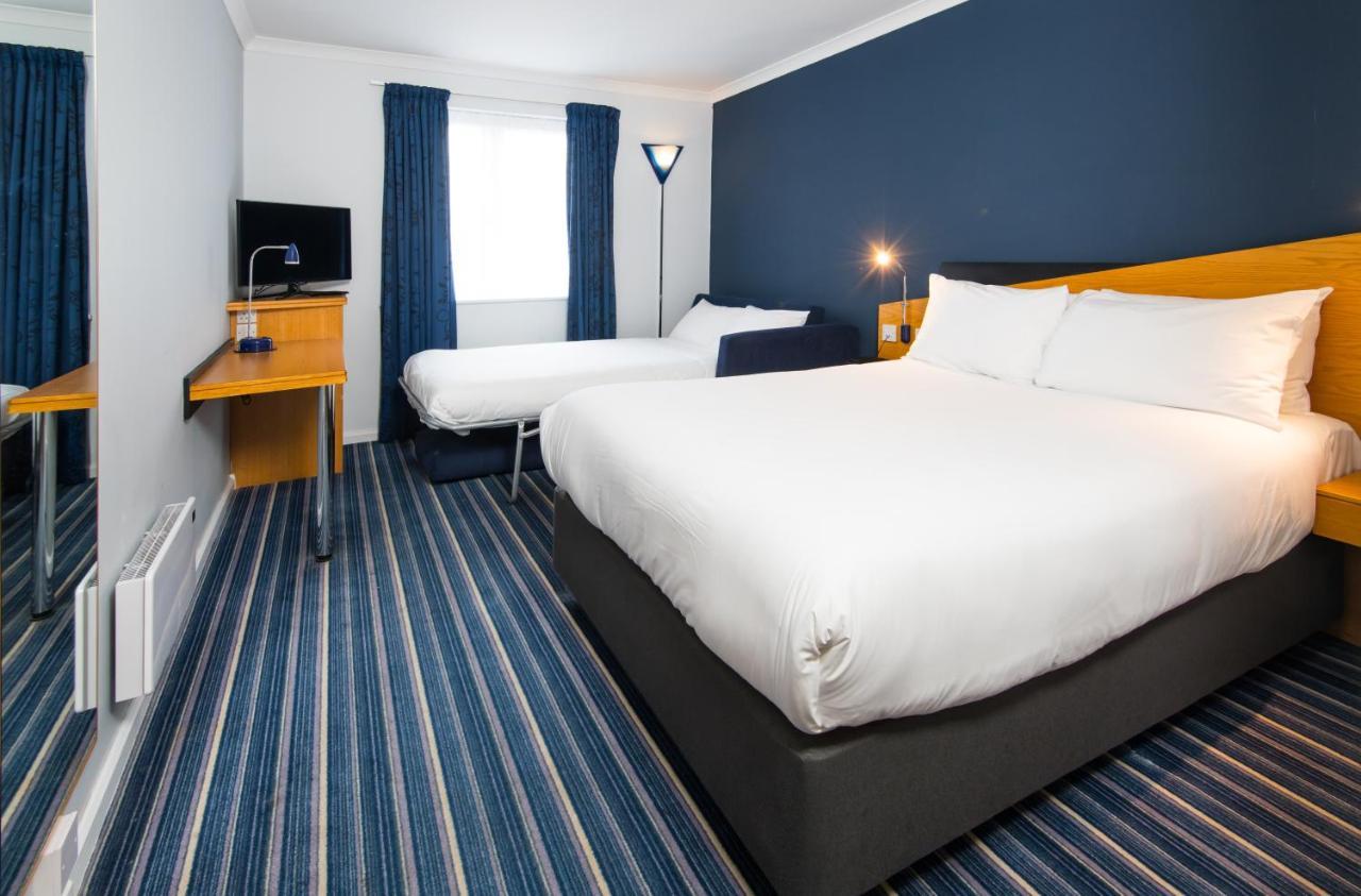 Holiday Inn Express Manchester East, An Ihg Hotel Экстерьер фото