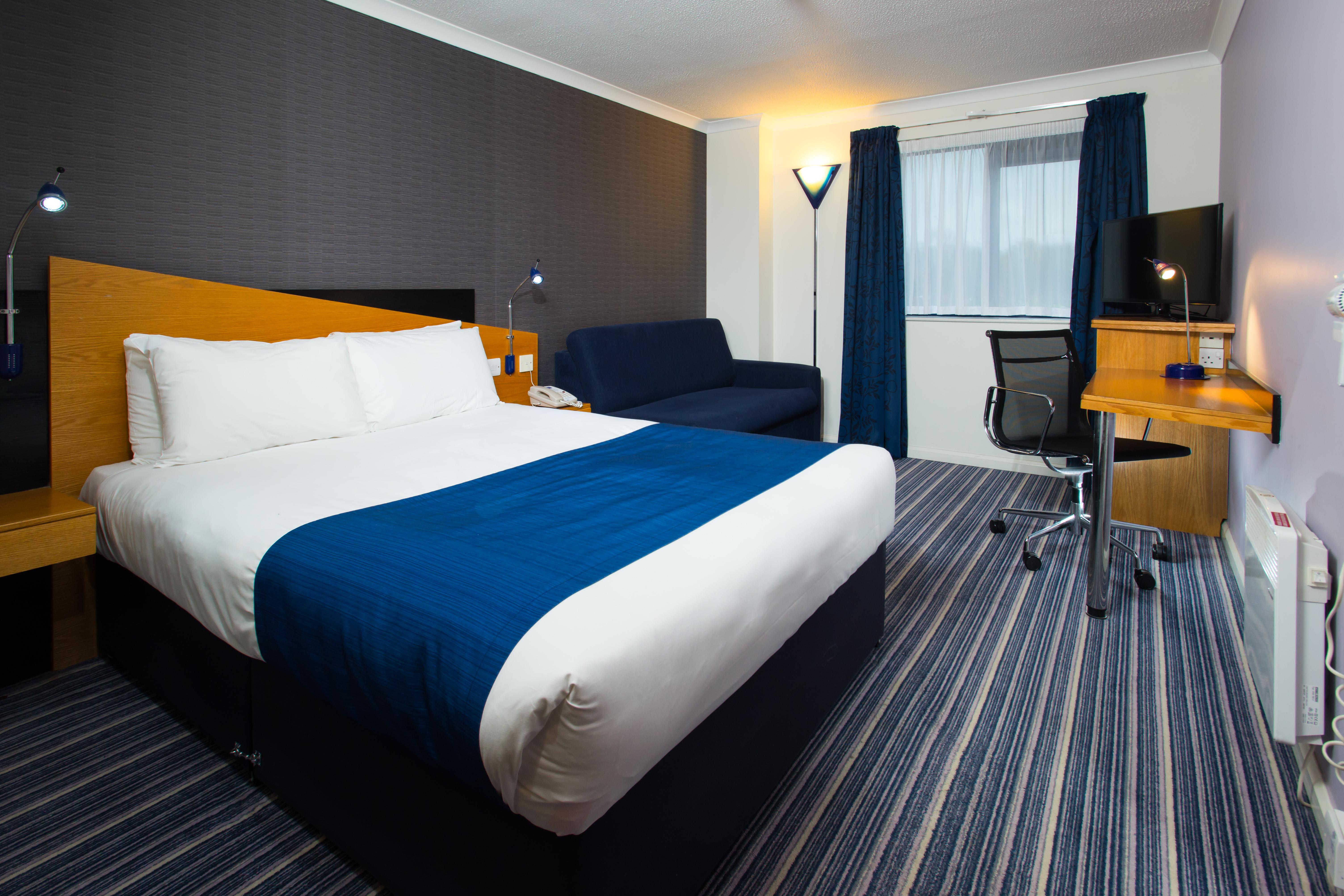 Holiday Inn Express Manchester East, An Ihg Hotel Экстерьер фото