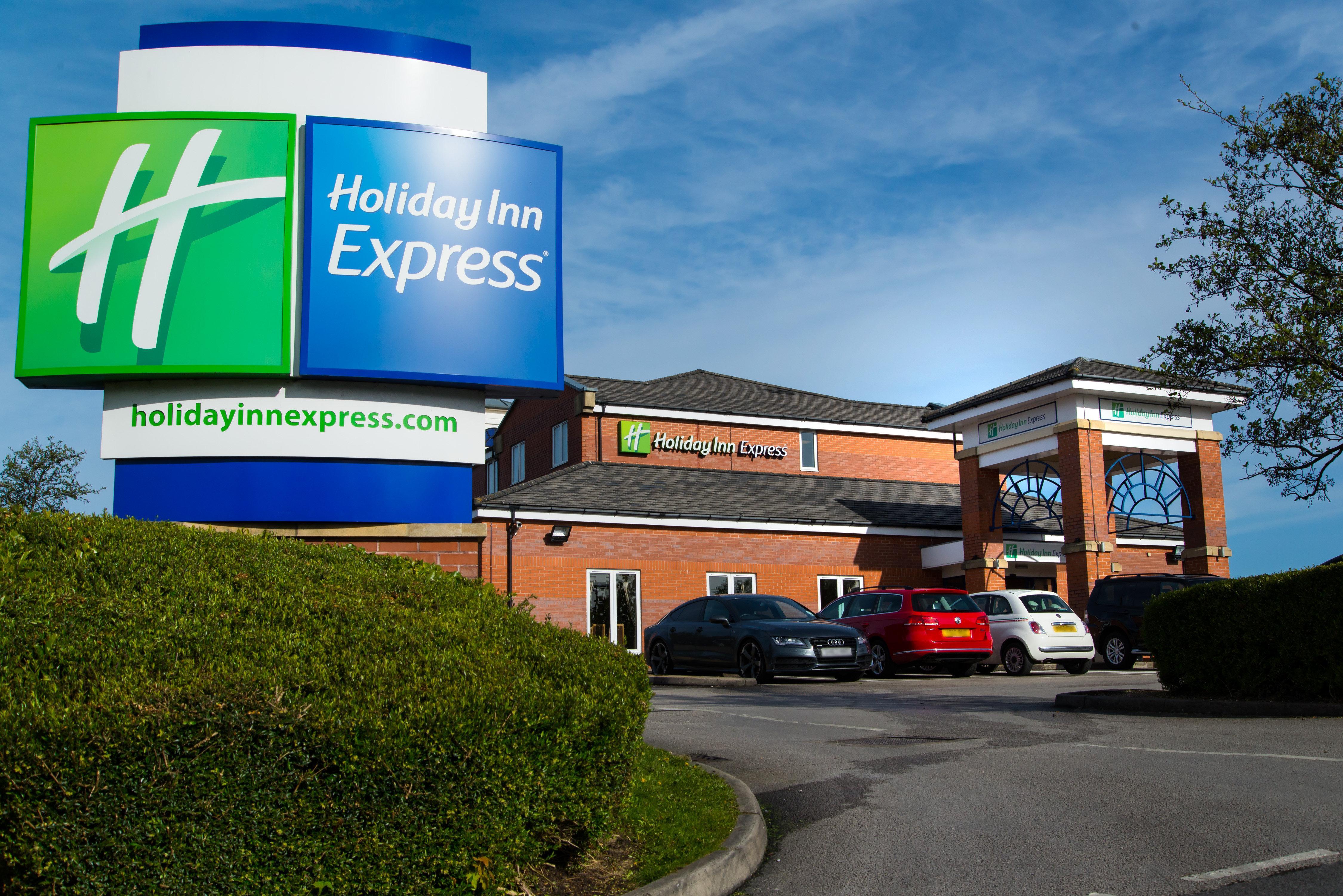 Holiday Inn Express Manchester East, An Ihg Hotel Экстерьер фото