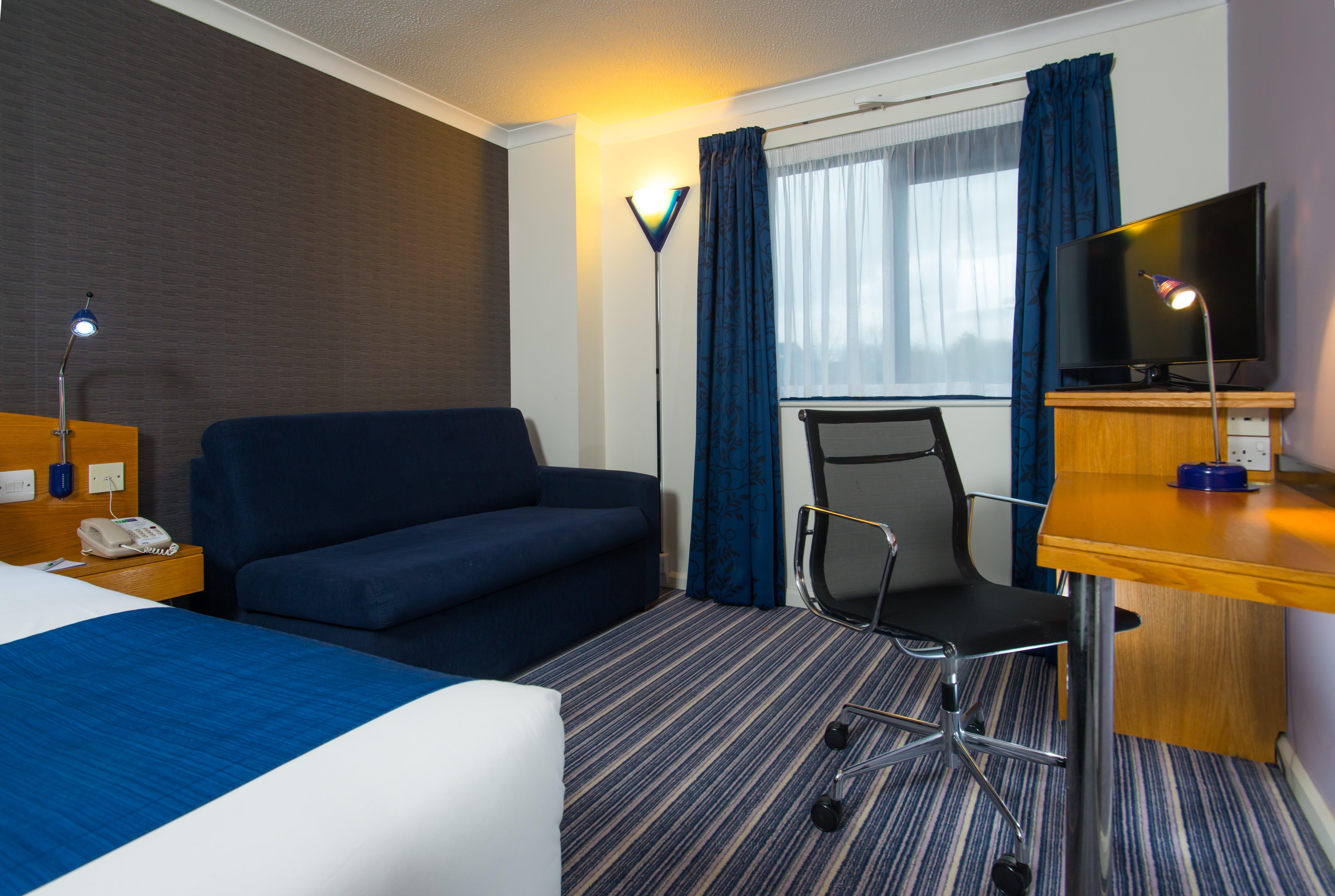 Holiday Inn Express Manchester East, An Ihg Hotel Экстерьер фото