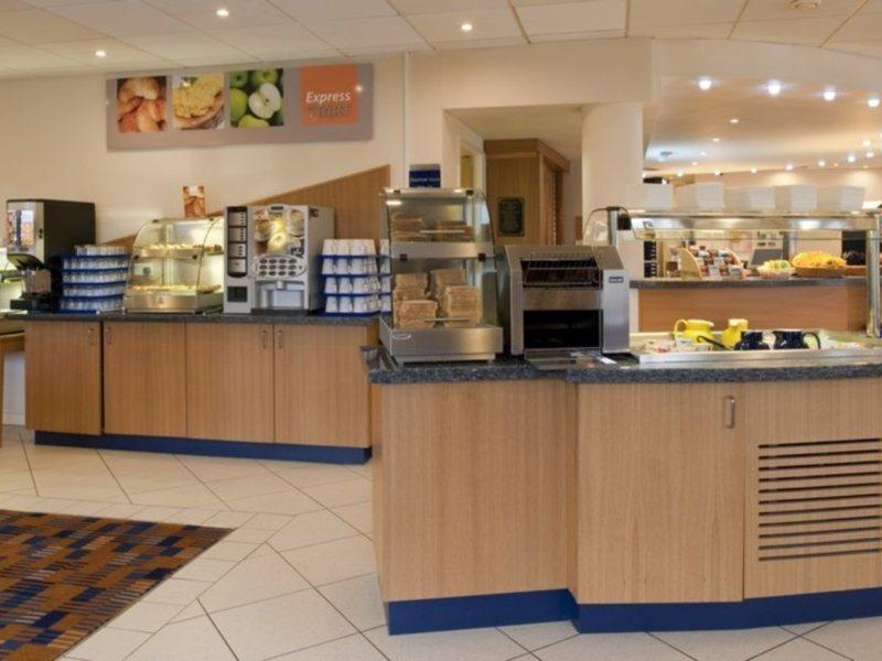 Holiday Inn Express Manchester East, An Ihg Hotel Ресторан фото