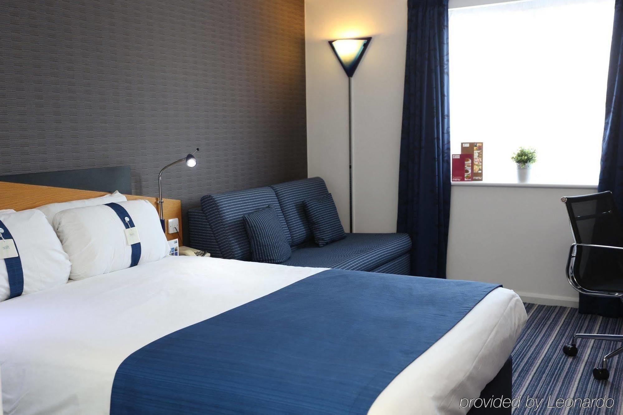 Holiday Inn Express Manchester East, An Ihg Hotel Экстерьер фото