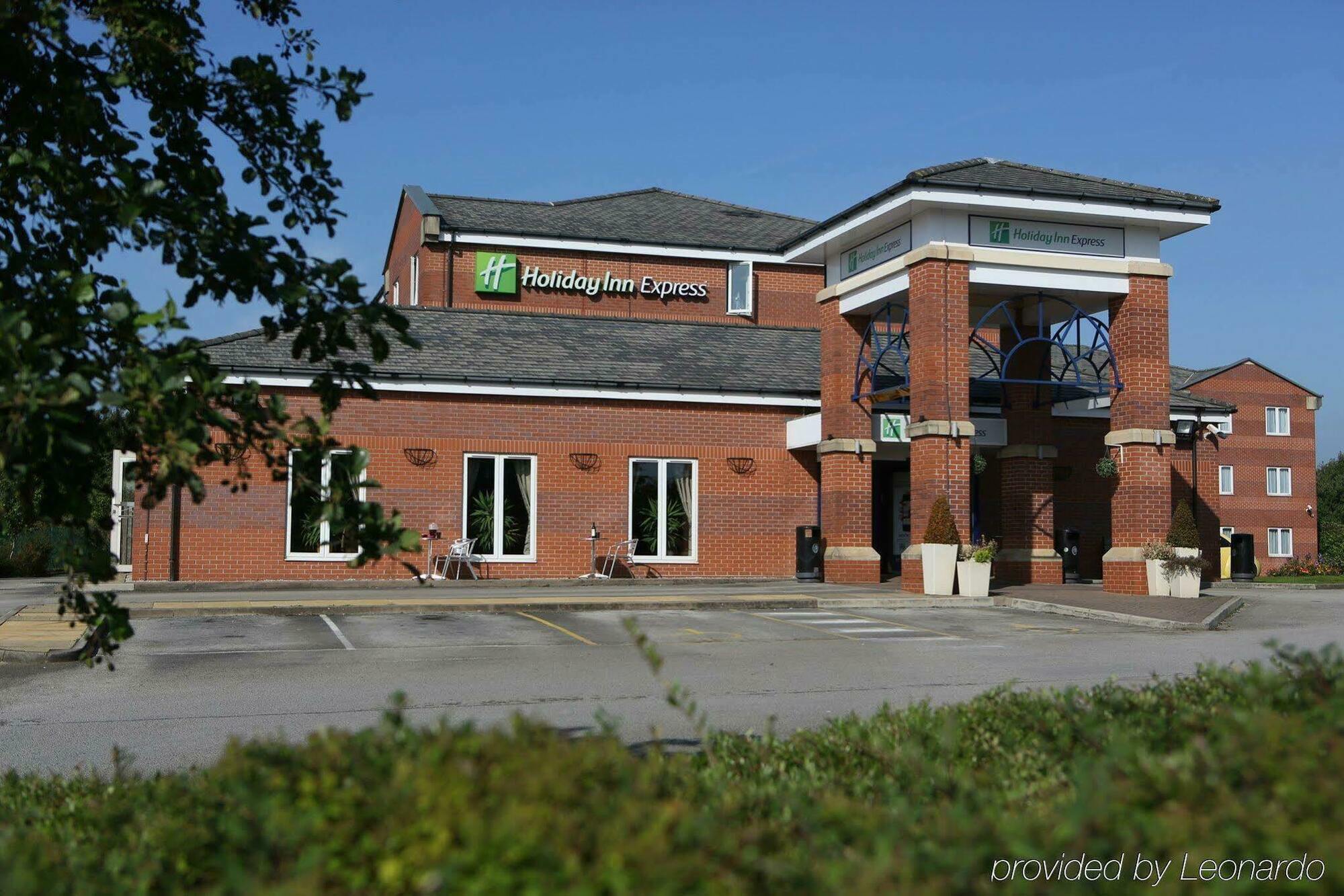 Holiday Inn Express Manchester East, An Ihg Hotel Экстерьер фото