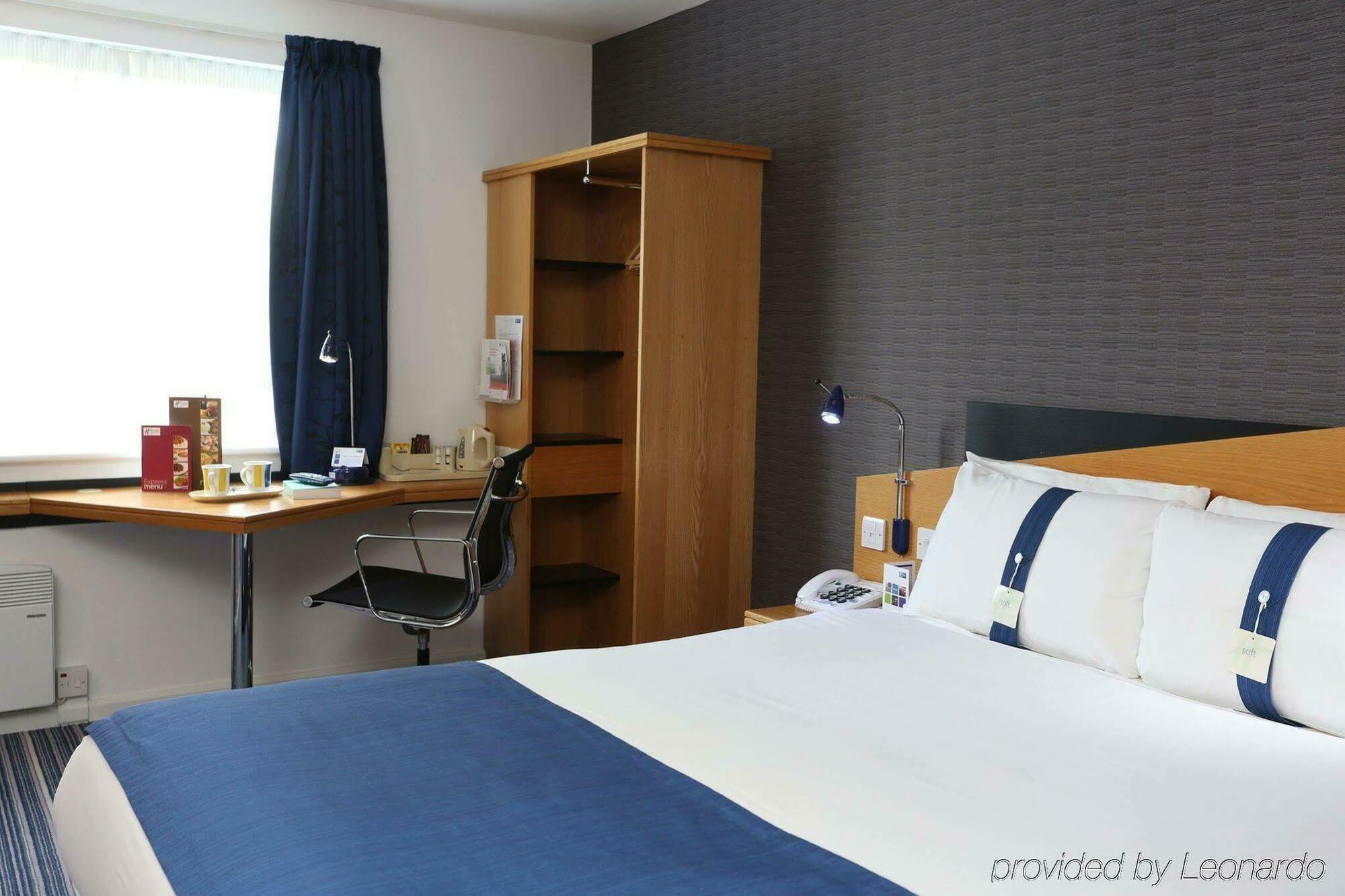 Holiday Inn Express Manchester East, An Ihg Hotel Экстерьер фото